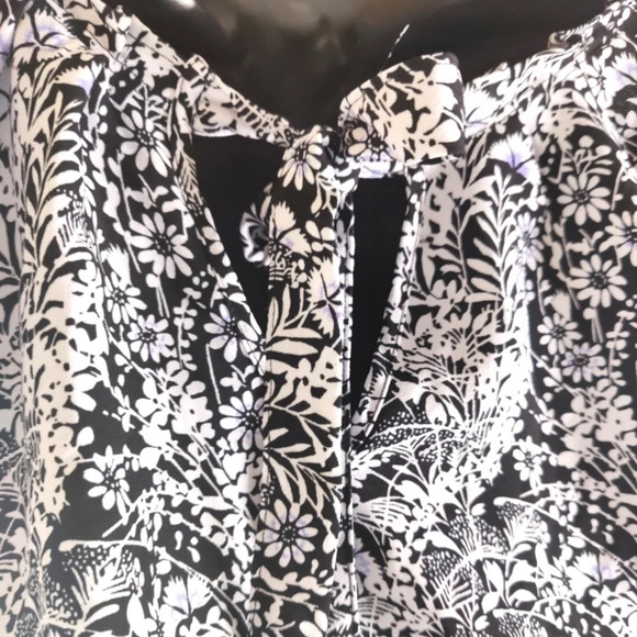 Pretty Flowy Dress EUC - Picture 9 of 13